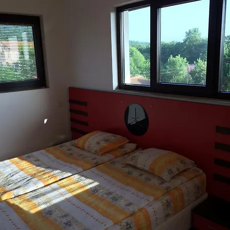 Zapovedni Rai Apartamento *